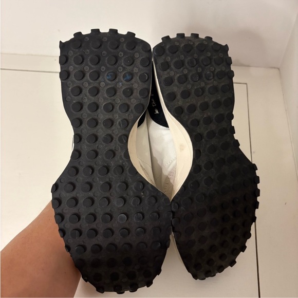 Limited Edition New Balance 327
Sea Salt Black sz 8.5 - Picture 11 of 11